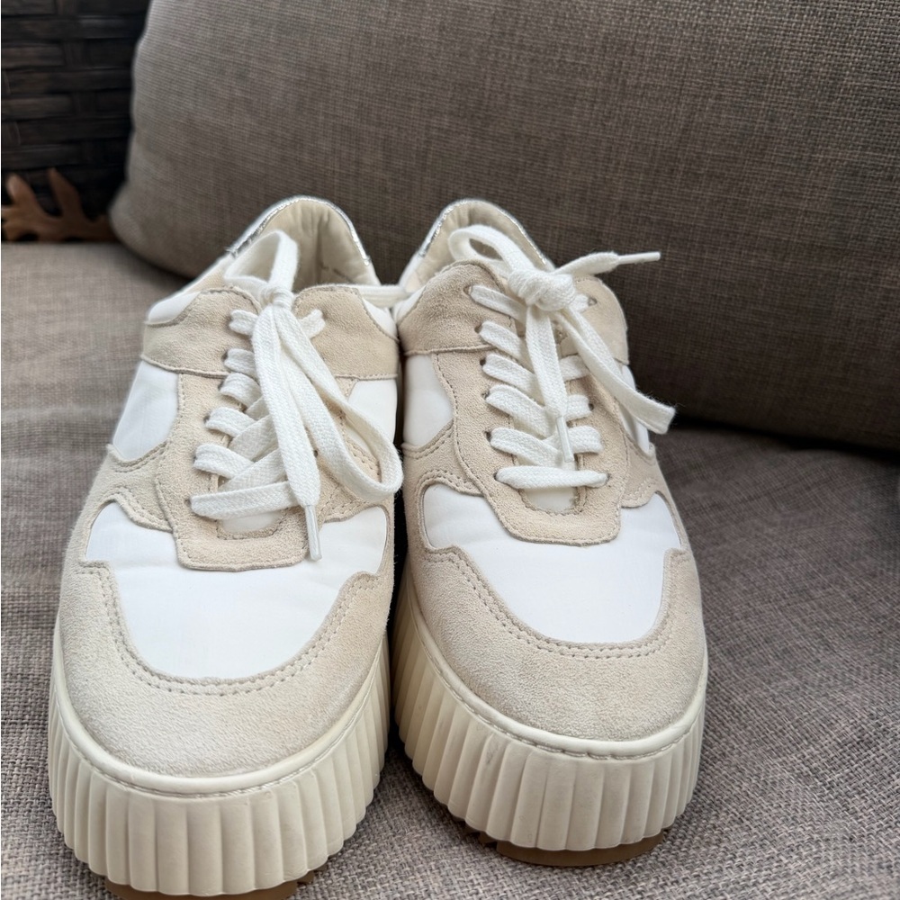 Dolce Vita Daisha Women's Cream and White Platform Sneakers - Picture 2 of 2